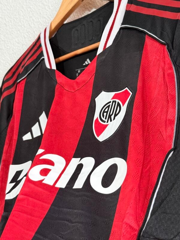 River Plate 2025 2° Equipación  versión jugador