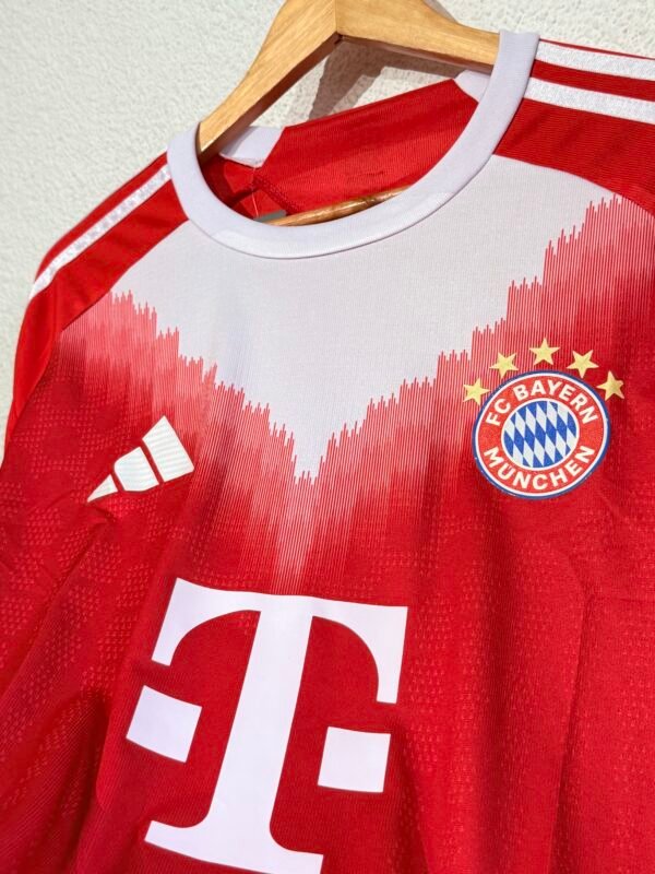 Bayern Munich Titular 2025 - Image 2